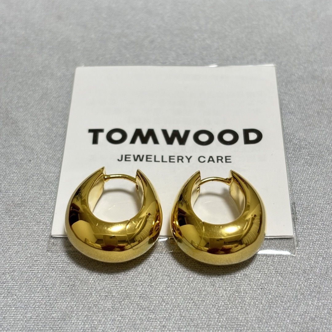 TOM WOOD(トムウッド)のTOM WOOD トムウッド　Ice Hoop Medium Gold ピアス レディースのアクセサリー(ピアス)の商品写真