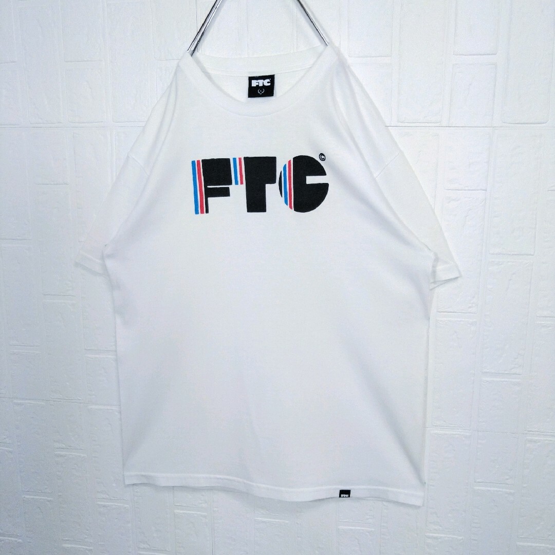 FTC(エフティーシー)の《FTC /エフティーシー》ロゴ　デザイン　Tシャツ　カラフル　ビッグシルエット メンズのトップス(Tシャツ/カットソー(半袖/袖なし))の商品写真