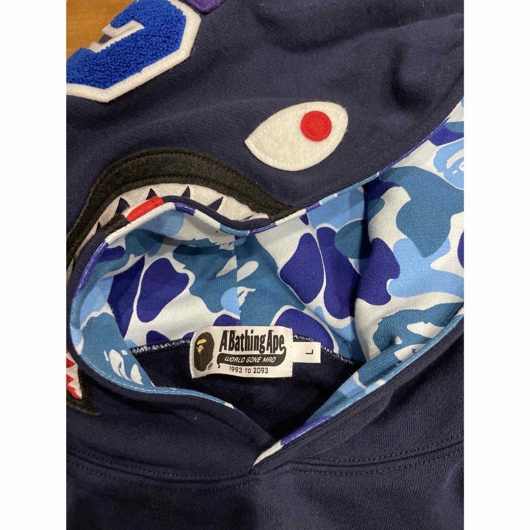 A BATHING APE(アベイシングエイプ)のABC CAMO SHARK PULLOVER HOODIE   23AW メンズのトップス(パーカー)の商品写真