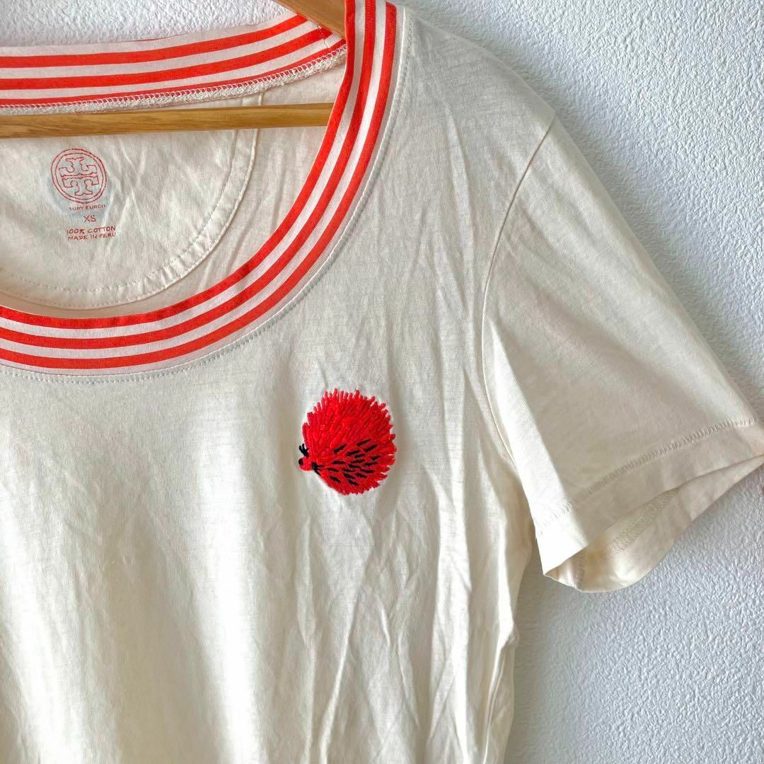Tory Burch(トリーバーチ)のトリーバーチ ハリネズミ刺繍 ロゴ刺繍 Tシャツ カットソー レディースのトップス(Tシャツ(半袖/袖なし))の商品写真