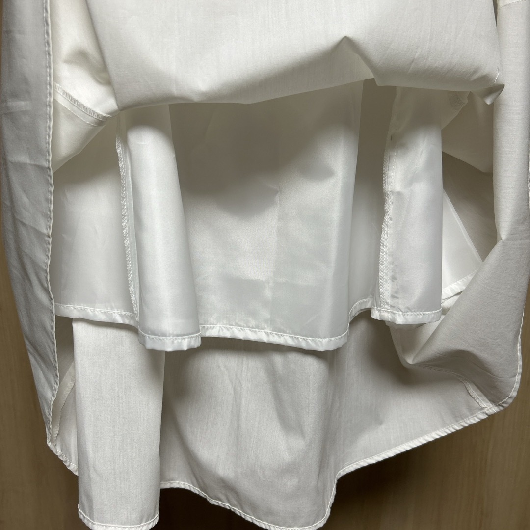 E hyphen world gallery(イーハイフンワールドギャラリー)のギャザースカート オフホワイト タグ付き レディースのスカート(ひざ丈スカート)の商品写真
