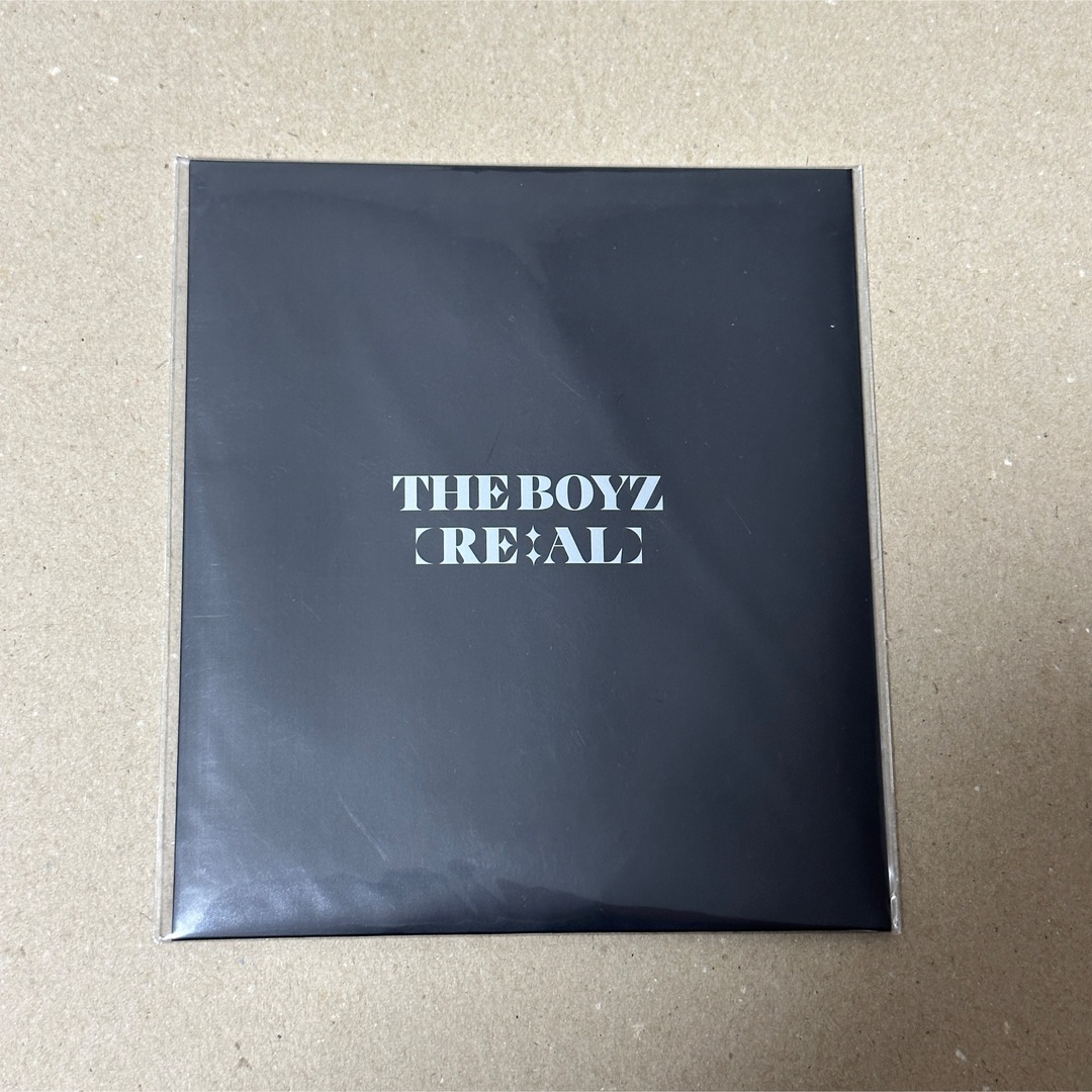 THE BOYZ(ザボーイズ)のTHEBOYZ ヒョンジェ　フィルムフォト＆トレカセット エンタメ/ホビーのタレントグッズ(アイドルグッズ)の商品写真