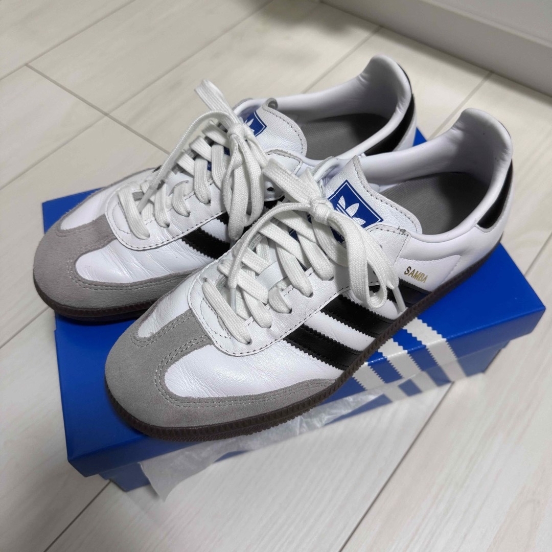 adidas(アディダス)のadidas SAMBA OG ホワイト サイズ24 美品 レディースの靴/シューズ(スニーカー)の商品写真