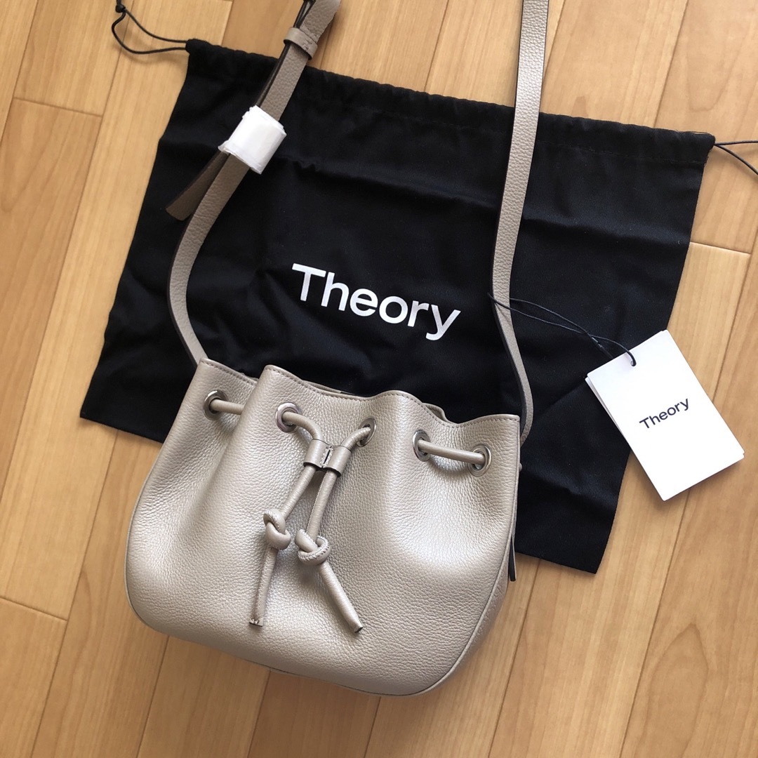 theory(セオリー)のセオリー　22SS ショルダーバッグ　トープ レディースのバッグ(ショルダーバッグ)の商品写真