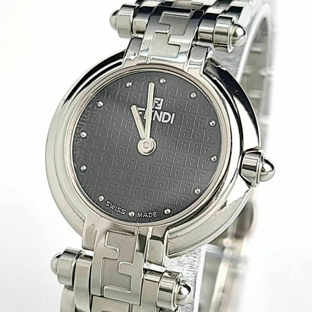 FENDI(フェンディ)の●ほぼ新品●FENDI 750L ブラック ラウンド ズッカ柄 オロロジ レディースのファッション小物(腕時計)の商品写真