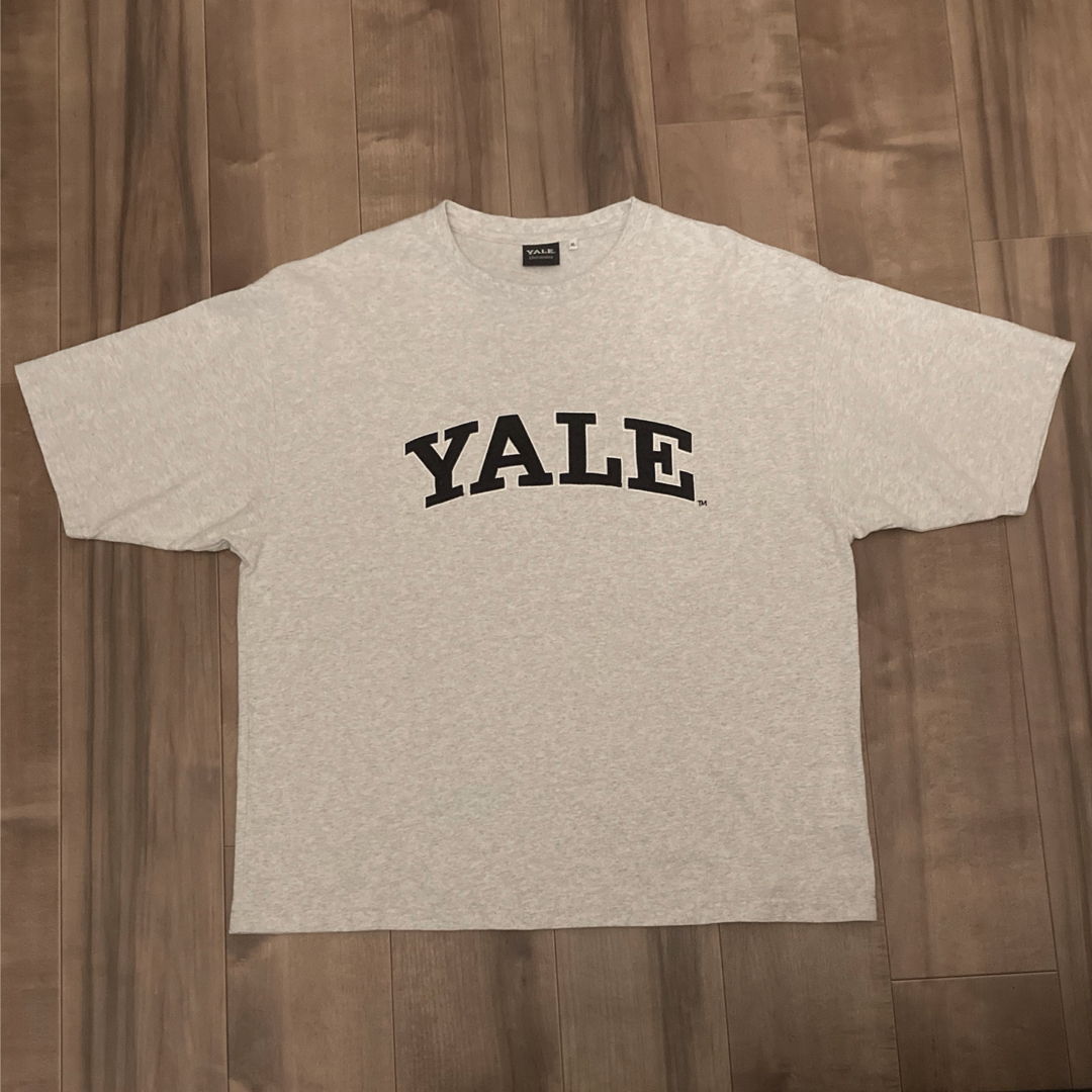 YALE  university  ビックロゴTEE  イェール大学　XLサイズ メンズのトップス(Tシャツ/カットソー(半袖/袖なし))の商品写真