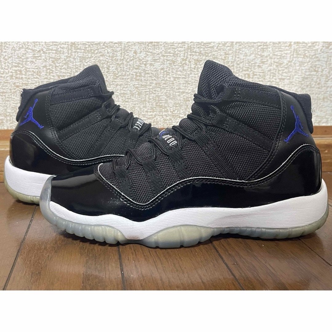 NIKE(ナイキ)のNIKE AIR JORDAN 11 RETRO GS 23.5cm メンズの靴/シューズ(スニーカー)の商品写真