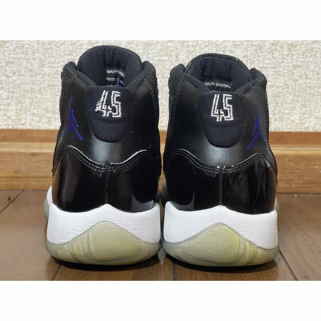 NIKE(ナイキ)のNIKE AIR JORDAN 11 RETRO GS 23.5cm メンズの靴/シューズ(スニーカー)の商品写真