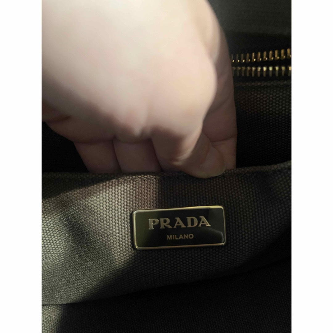 PRADA(プラダ)のPRADA カナパ　正規品　カーキ レディースのバッグ(トートバッグ)の商品写真