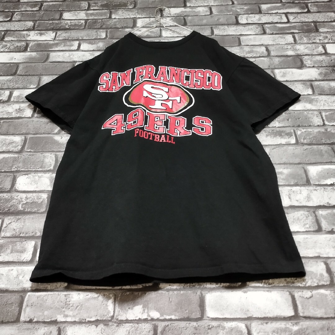 NFLサンフランシスコフォーティナイナーズアーチビッグロゴtシャツTシャツ黒 メンズのトップス(Tシャツ/カットソー(半袖/袖なし))の商品写真