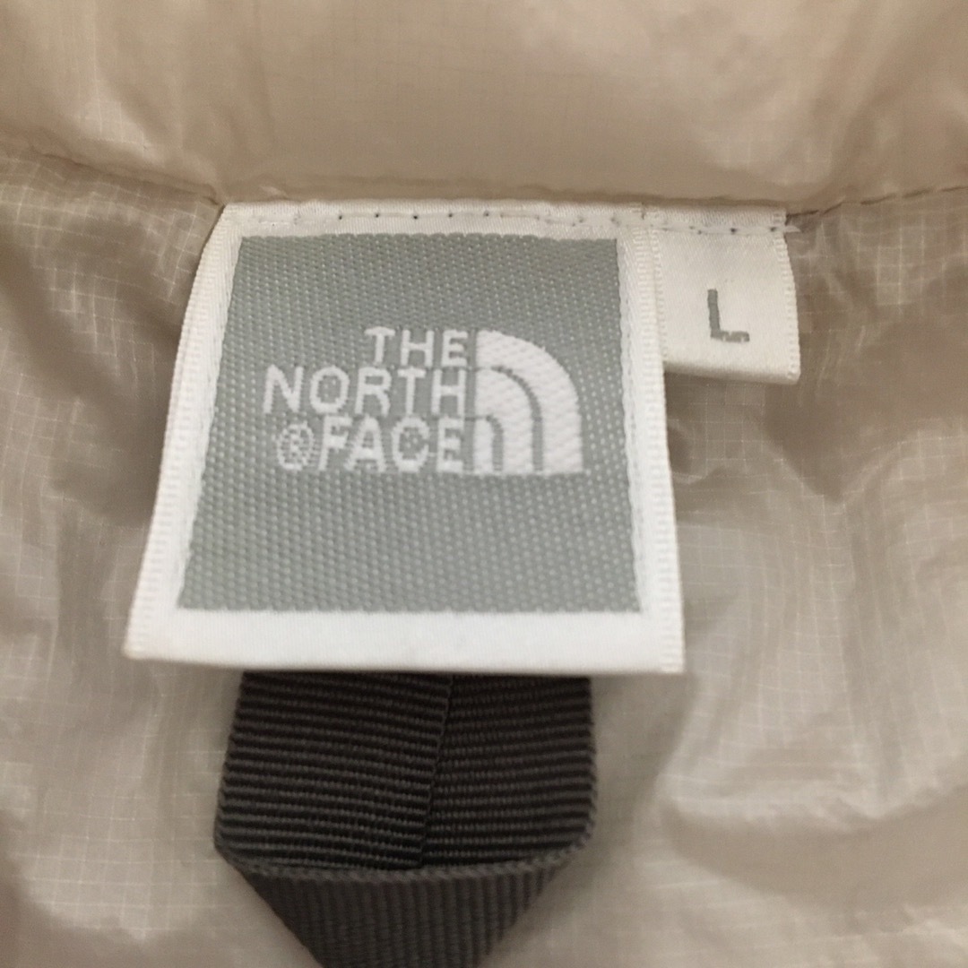 THE NORTH FACE(ザノースフェイス)のノースフェイス　中綿ジャケット　キルティング　アイボリー　オフホワイト系 レディースのジャケット/アウター(その他)の商品写真