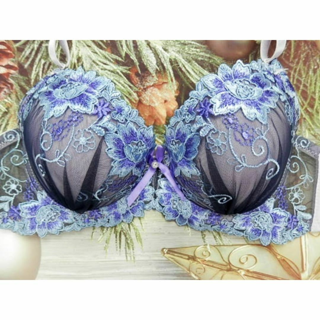 PS02 B70/M ブラ＆ショーツセット 薄紫×青系 フラワー刺繍 レディースの下着/アンダーウェア(ブラ&ショーツセット)の商品写真