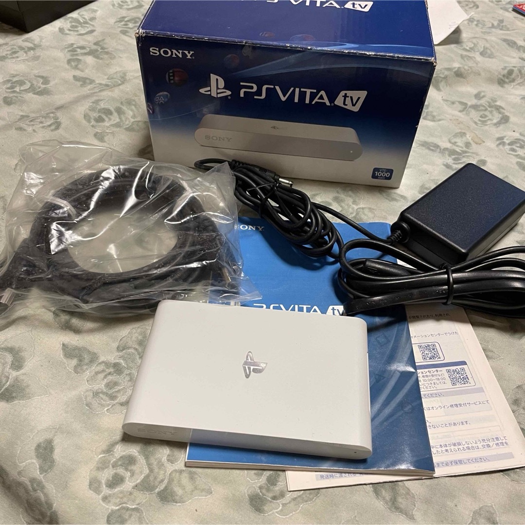 PlayStation Vita(プレイステーションヴィータ)のSONY PS Vita TV VTE-1000AB01 付属品完備 エンタメ/ホビーのゲームソフト/ゲーム機本体(家庭用ゲーム機本体)の商品写真