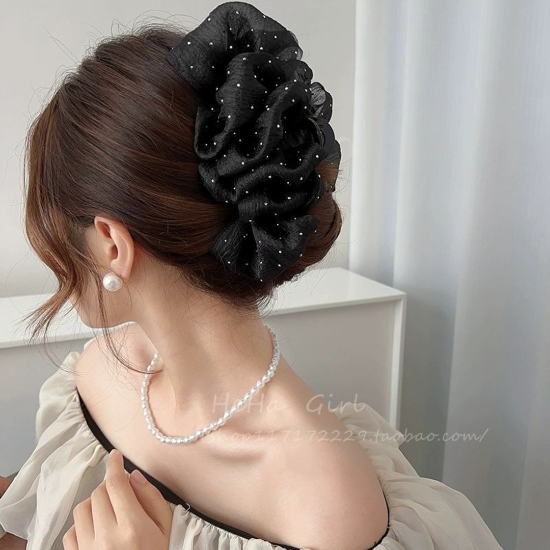 【大人気】ヘアクリップ　レディース　バレッタ　髪留め　韓国　ブラック　ヘアアクセ レディースのヘアアクセサリー(バレッタ/ヘアクリップ)の商品写真