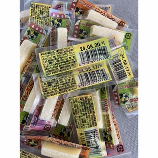 チーズおやつ　カマンベール入り　100個まとめ売り(菓子/デザート)