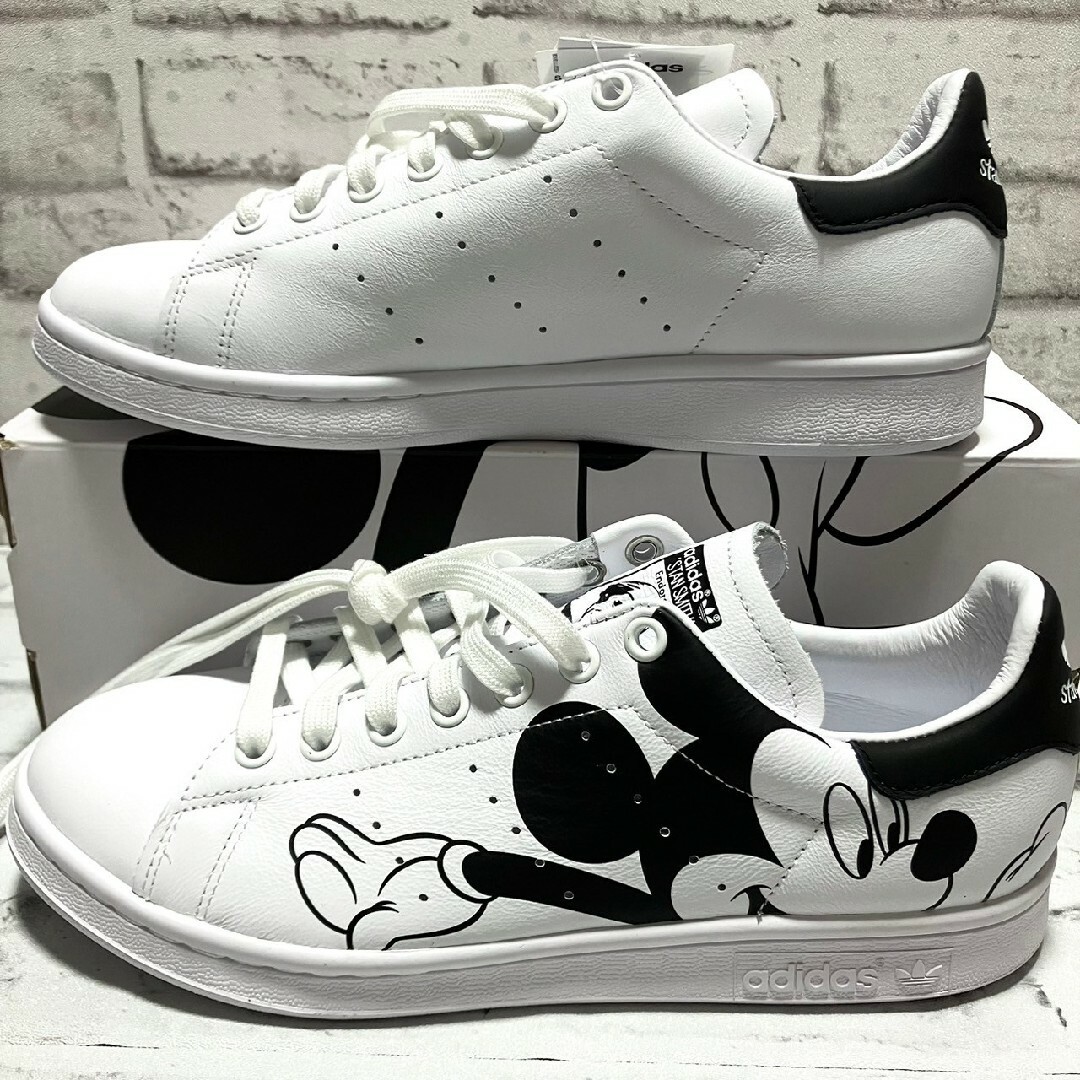 adidas(アディダス)の✦新品✦ adidas STAN SMITH X MICKEY MOUSE メンズの靴/シューズ(スニーカー)の商品写真