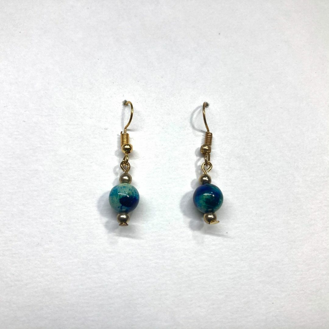 キャンディジェイド 一粒フックピアス イヤリング 8mm　G　#7  レディースのアクセサリー(イヤリング)の商品写真