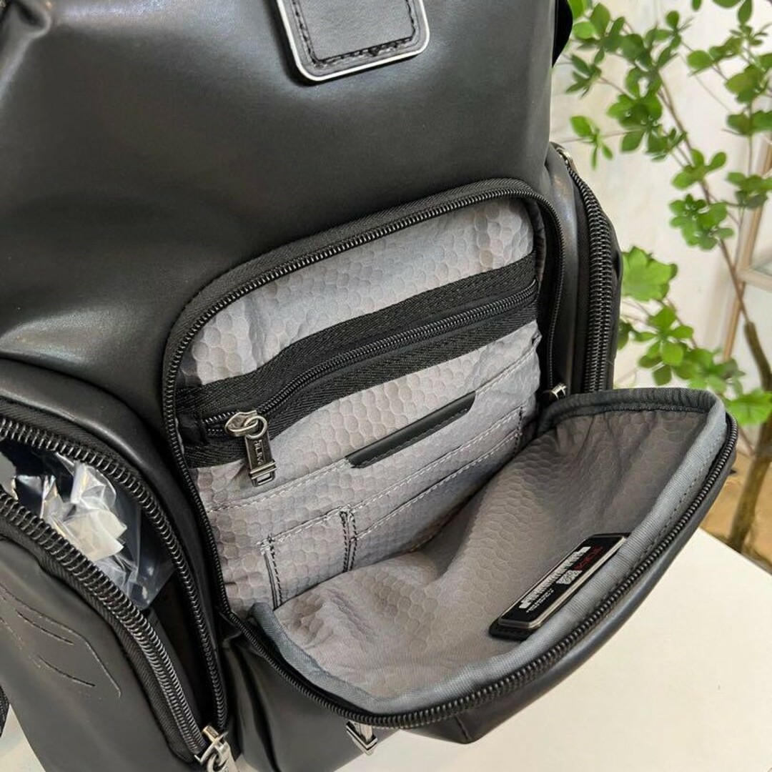 TUMI(トゥミ)のTUMI ALPHA BRAVO 「サーチ」オールレザーバックパック932793 メンズのバッグ(バッグパック/リュック)の商品写真