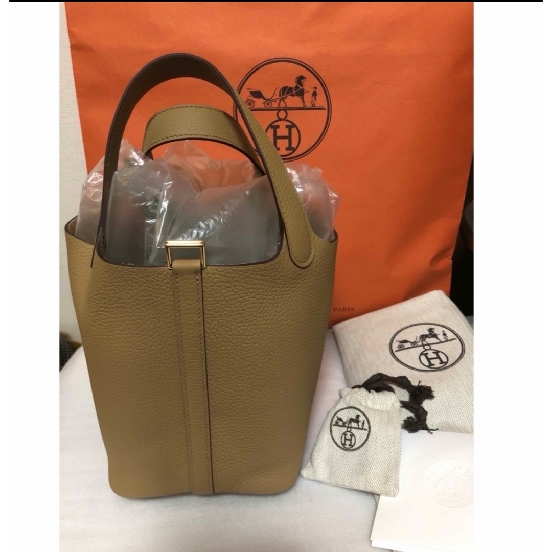 Hermes(エルメス)のるるぱん様　専用　出品　エルメス　ビスキュイ　p18 レディースのバッグ(ハンドバッグ)の商品写真