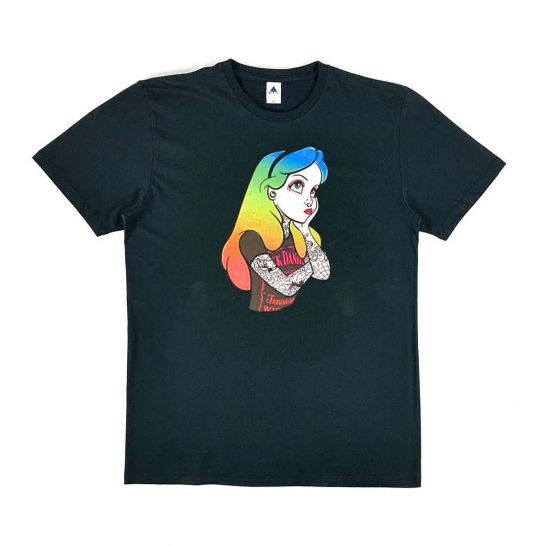 新品 不思議の国のアリス ジャックダニエル タトゥ ロック プリンセス Tシャツ メンズのトップス(Tシャツ/カットソー(半袖/袖なし))の商品写真