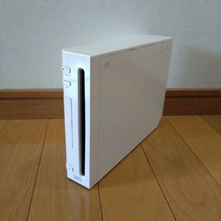 ニンテンドウ(任天堂)のWii　本体　Nintendo 任天堂　ニンテンドー(家庭用ゲーム機本体)