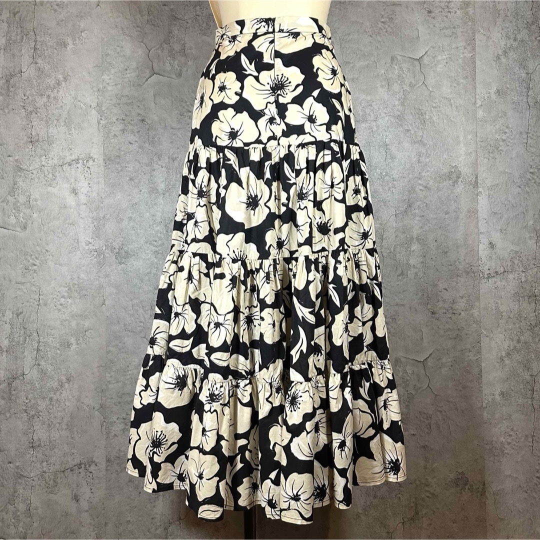 BIRTHDAY BASH 花柄ティアードフレアスカート レディースのスカート(ロングスカート)の商品写真
