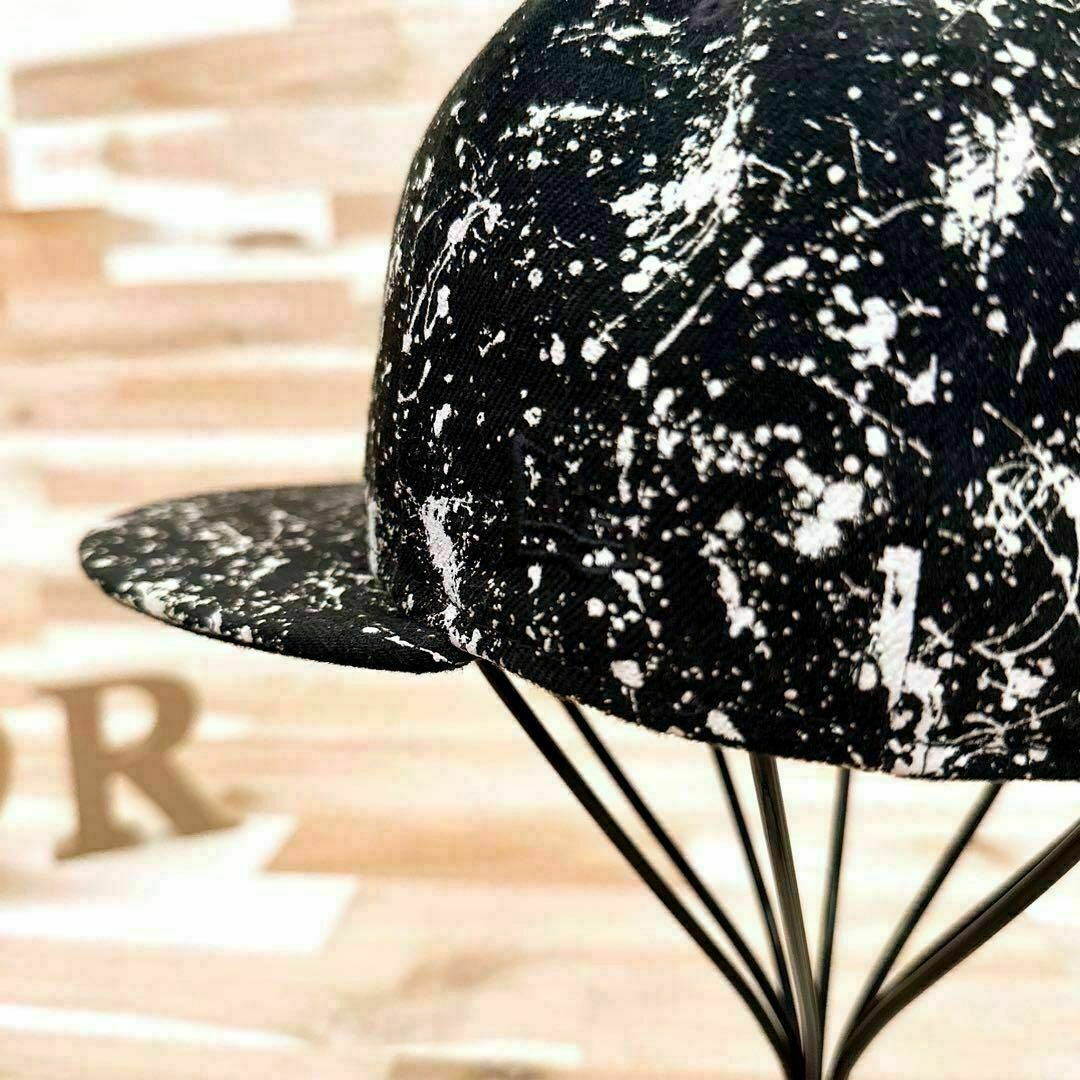 NEW ERA(ニューエラー)の【ニューエラ×ユニフォームエクスペリメント】限定コラボ キャップ ペンキ 黒×白 メンズの帽子(キャップ)の商品写真