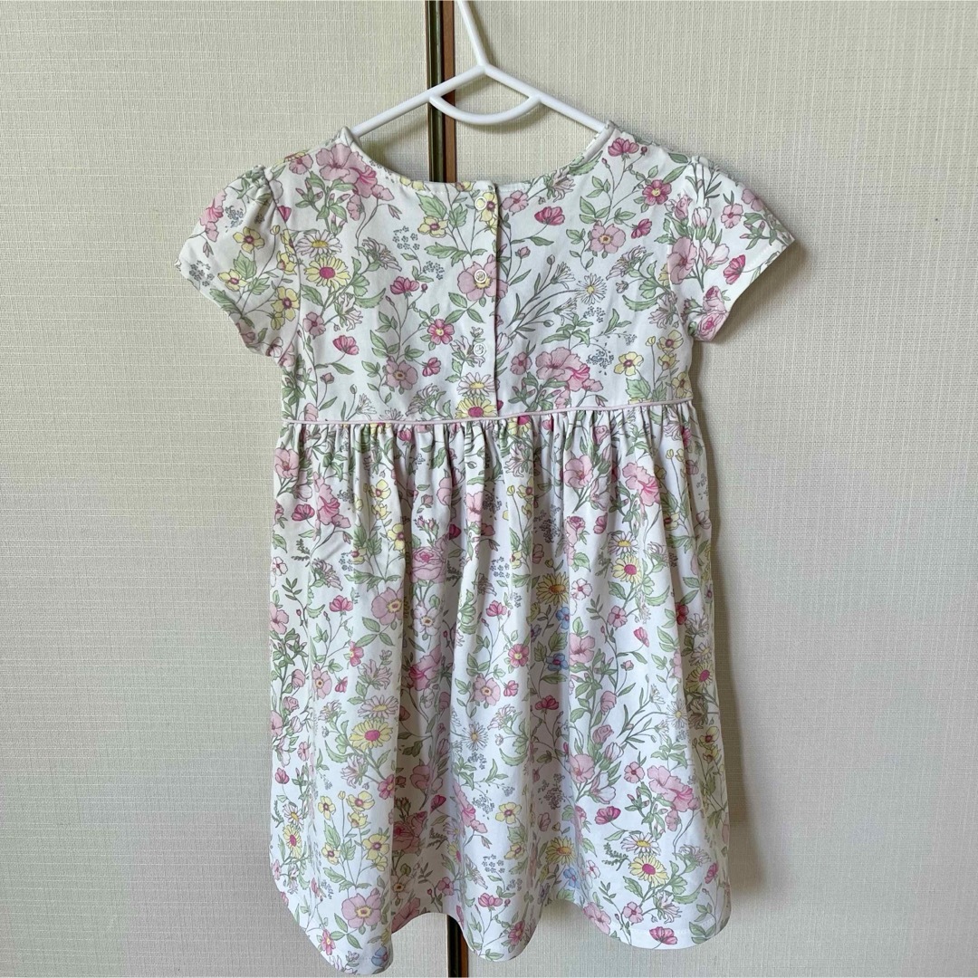 NEXT(ネクスト)のNEXT 花柄ワンピース 女の子 1歳半 2歳 子供 かわいい 90cm 子供服 キッズ/ベビー/マタニティのキッズ服女の子用(90cm~)(ワンピース)の商品写真