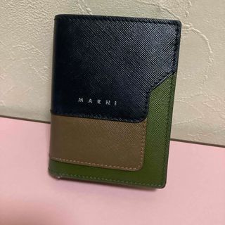 マルニ　財布