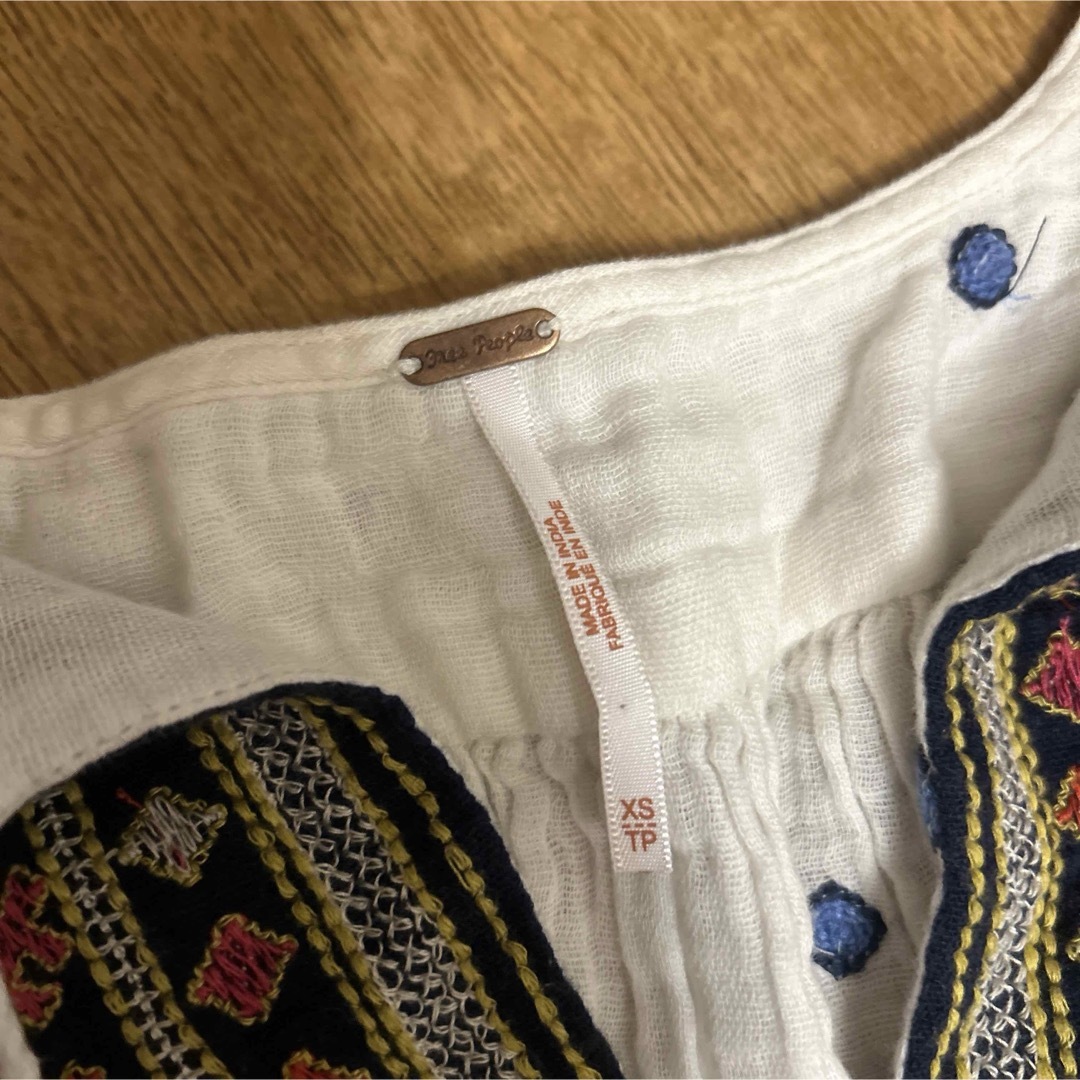 Free People(フリーピープル)の新品 FREE PEOPLE フリーピープル クロップドブラウス レディースのトップス(シャツ/ブラウス(長袖/七分))の商品写真