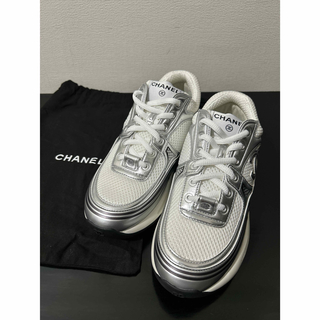 CHANEL - CHANEL CC ロゴ　メタリックスニーカー