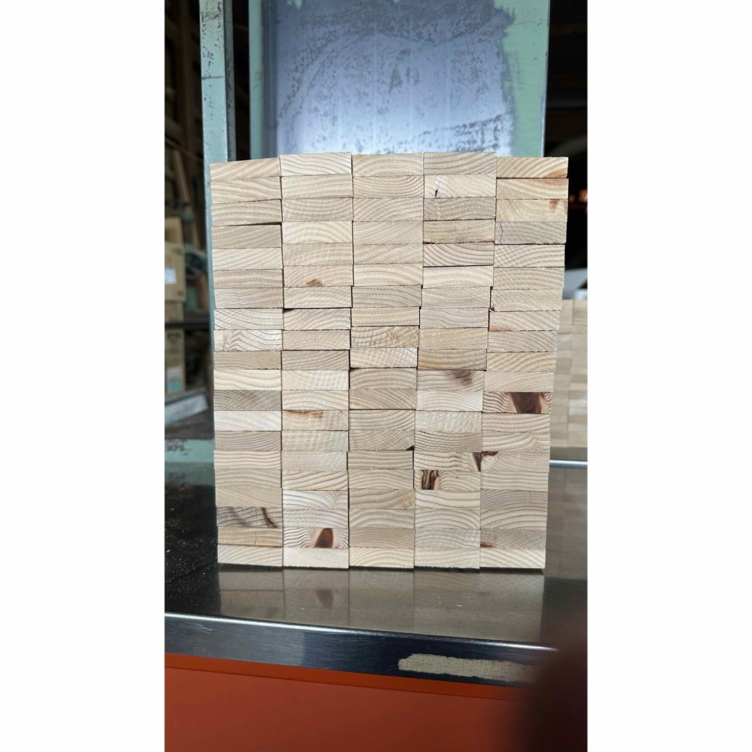 木材　BBQ 板　焚き火　薪　材木　キャンプ　板材　棚板　端材　小物作り　DIY ハンドメイドの素材/材料(その他)の商品写真