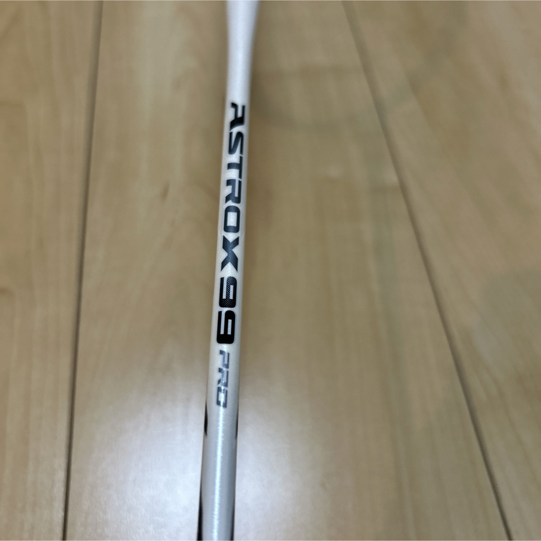 YONEX(ヨネックス)のヨネックスアストロクス99Pro バドミントンラケット　4UG5 スポーツ/アウトドアのスポーツ/アウトドア その他(バドミントン)の商品写真