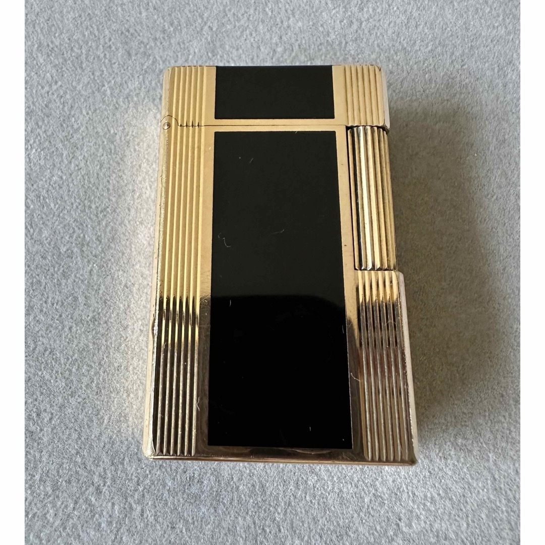 S.T. Dupont(エステーデュポン)のST.dupont  デュポン ガスライター ブラック×ゴールド メンズのファッション小物(タバコグッズ)の商品写真
