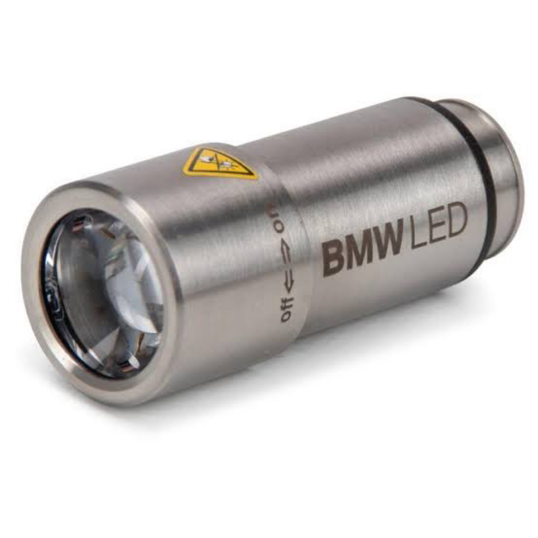 BMW(ビーエムダブリュー)の【BMW純正】BMW LED POCKET LAMP  自動車/バイクの自動車(車内アクセサリ)の商品写真