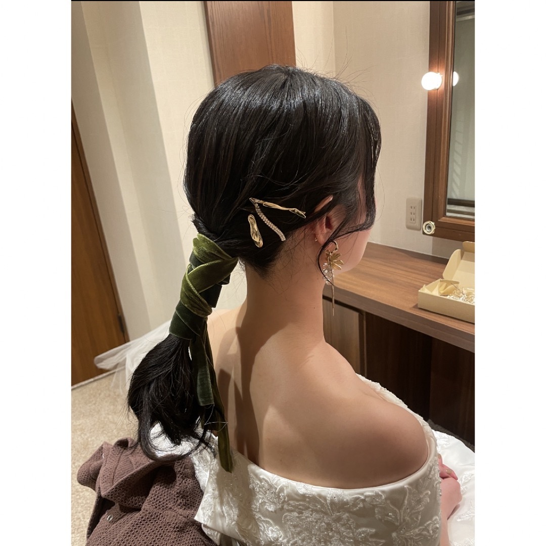 両面ベロアリボンセット　モスグリーン レディースのヘアアクセサリー(その他)の商品写真