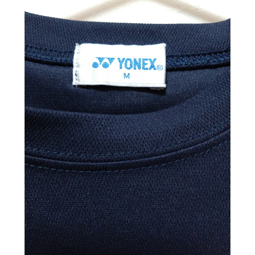 YONEX(ヨネックス)のヨネックス　Tシャツ Mサイズ　ネイビー スポーツ/アウトドアのスポーツ/アウトドア その他(バドミントン)の商品写真