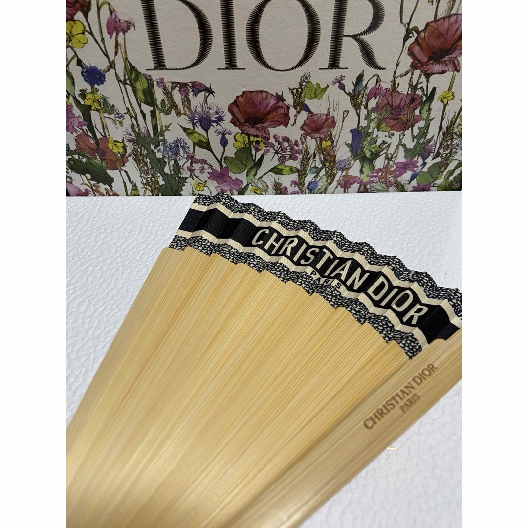 Christian Dior(クリスチャンディオール)のディオール　☆ノベルティ扇子 エンタメ/ホビーのコレクション(ノベルティグッズ)の商品写真