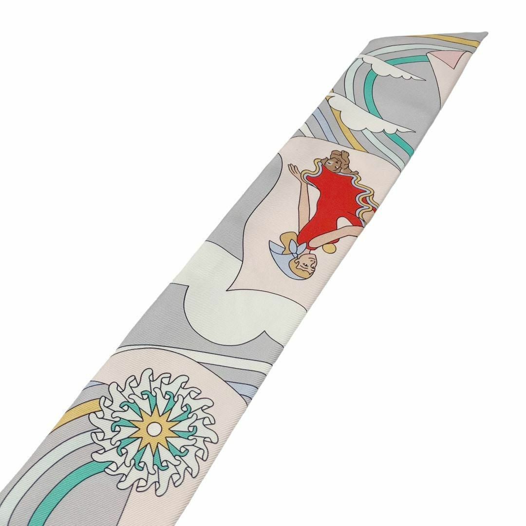 Hermes(エルメス)の⭐️美品⭐️ エルメス 空飛ぶカレ ツイリースカーフ グレー レディースのファッション小物(バンダナ/スカーフ)の商品写真