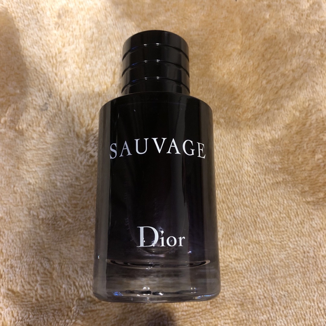 Christian Dior(クリスチャンディオール)のクリスチャン　ディオール　DIOR ソヴァージュ　60ml コスメ/美容の香水(香水(男性用))の商品写真