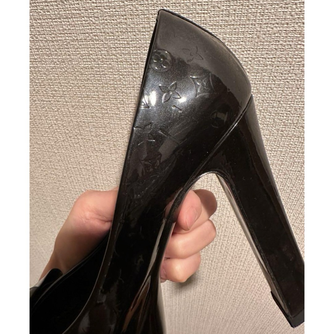 LOUIS VUITTON(ルイヴィトン)の美品　ルイヴィトン　オープントゥパンプス　36 レディースの靴/シューズ(ハイヒール/パンプス)の商品写真