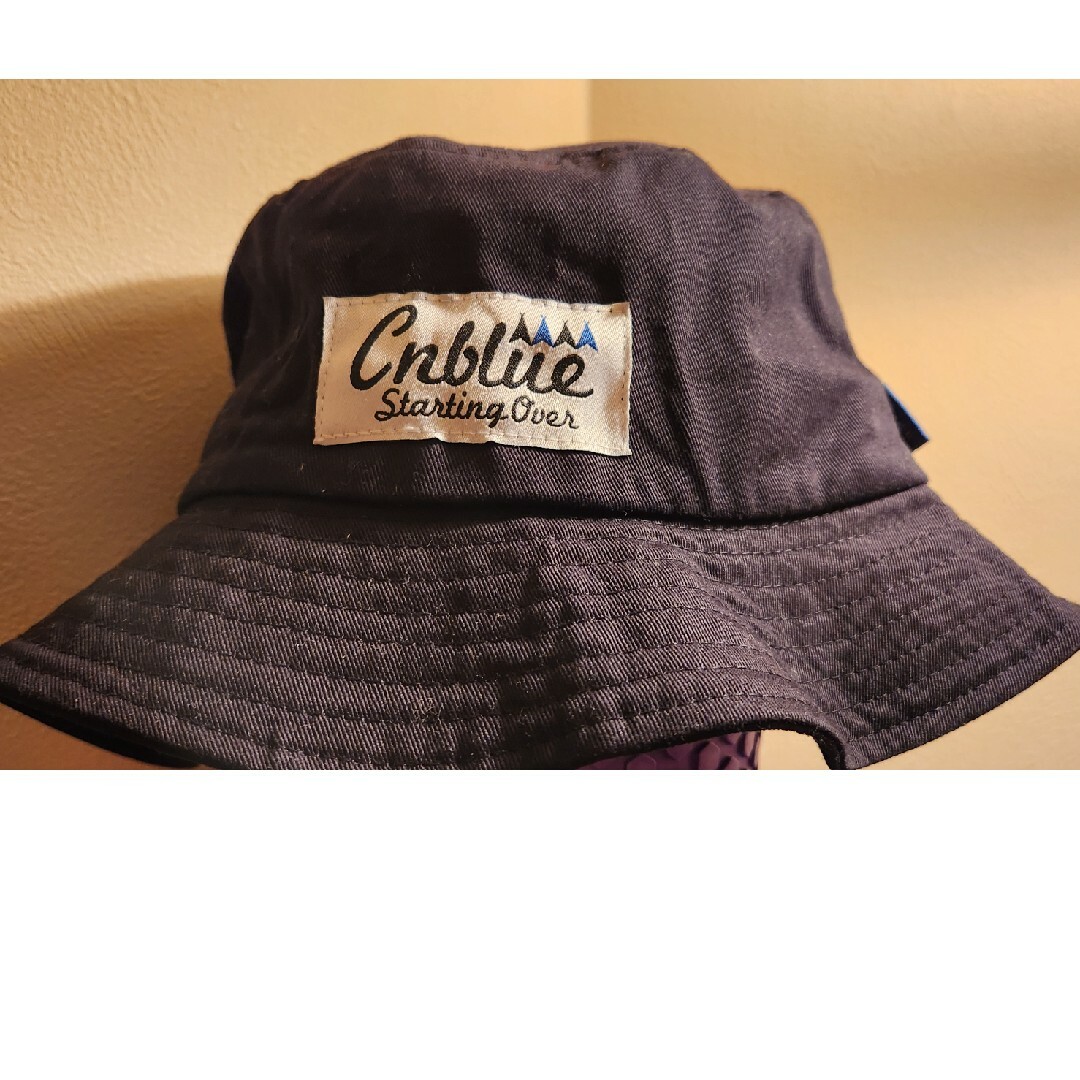 CNBLUE(シーエヌブルー)のcnblue 帽子 エンタメ/ホビーのタレントグッズ(アイドルグッズ)の商品写真