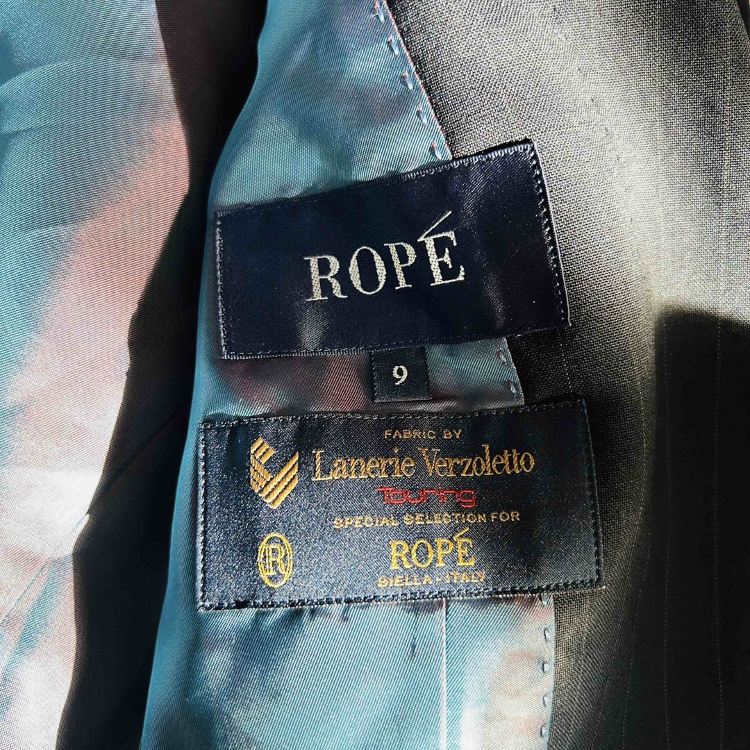 ROPE’(ロペ)のROPE 高級 ストライプ 夏用 スーツ ジャケット メタリック ブラック レディースのフォーマル/ドレス(スーツ)の商品写真