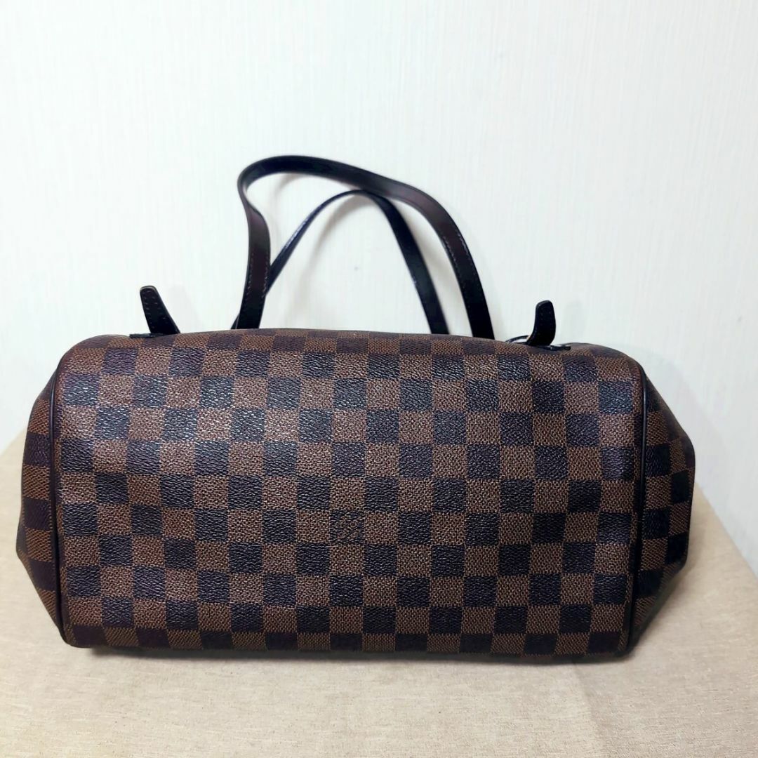 LOUIS VUITTON(ルイヴィトン)の【美品】ルイヴィトン　リヴィントンGM ダミエ・エベヌ　ハンドバッグ レディースのバッグ(ショルダーバッグ)の商品写真