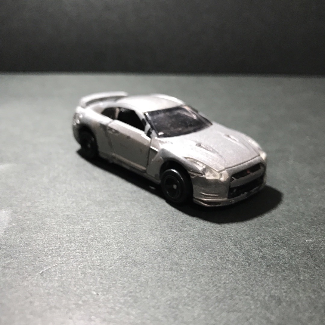 トミカシリーズ(トミカシリーズ)のトミカ　ミニカー　2008 NISSAN GT-R エンタメ/ホビーのおもちゃ/ぬいぐるみ(ミニカー)の商品写真