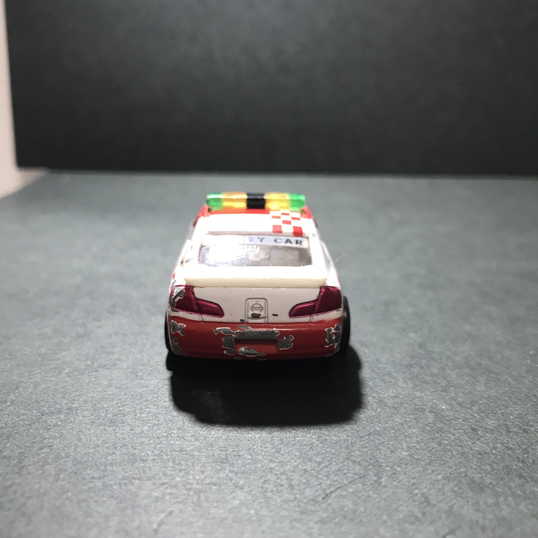 トミカシリーズ(トミカシリーズ)のトミカ　ミニカー　2001 NISSAN SKYLINE セーフティカー エンタメ/ホビーのおもちゃ/ぬいぐるみ(ミニカー)の商品写真