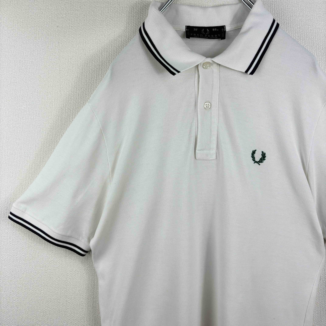 FRED PERRY(フレッドペリー)のヴィンテージ　フレッドペリー　ポロシャツ　半袖　38 M 白緑紺　古着 メンズのトップス(ポロシャツ)の商品写真