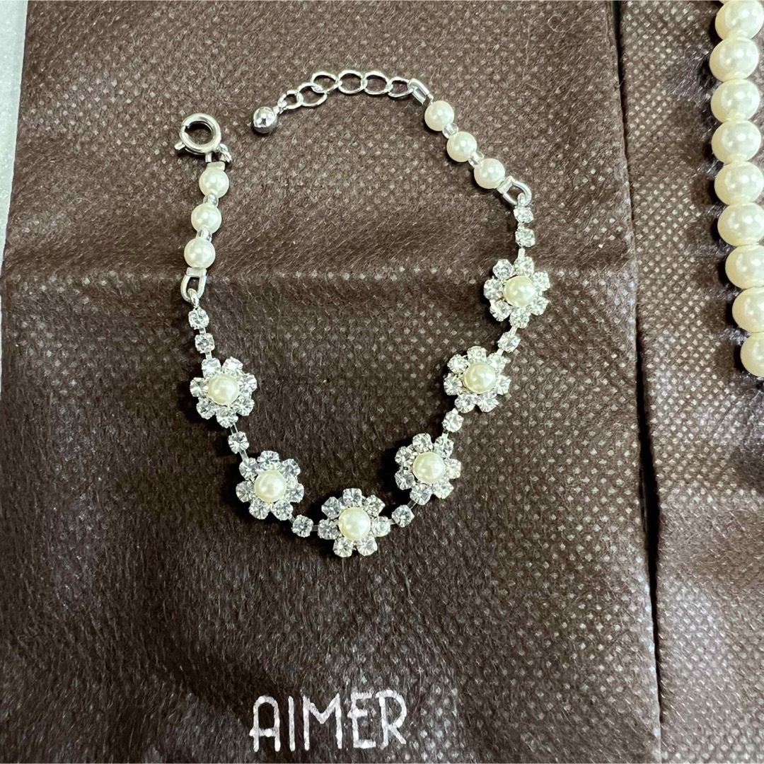 AIMER(エメ)のAIMER ネックレス・ブレスレット　セット　結婚式　セレモニー　パールホワイト レディースのアクセサリー(ネックレス)の商品写真