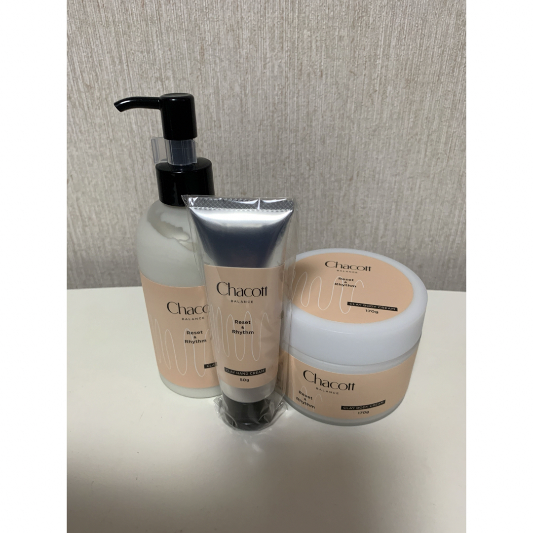 Chacott COSMETICS(チャコットコスメティクス)のチャコット　バランスボディケア　クレイボディクリーム　リセット&リズム　新品 コスメ/美容のボディケア(ボディクリーム)の商品写真