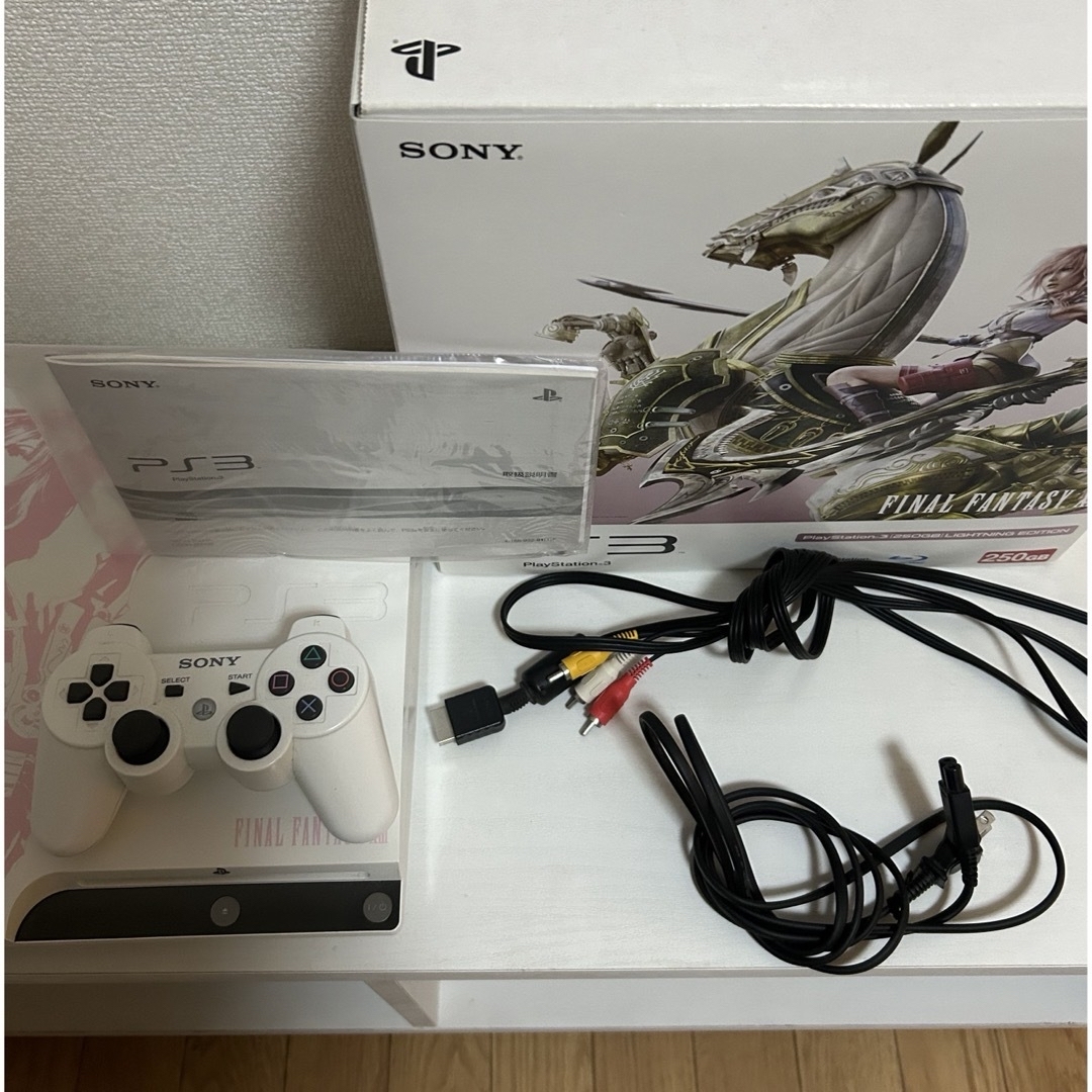 PlayStation3(プレイステーション3)のps3とカセット4つ 即購入OKです！ エンタメ/ホビーのゲームソフト/ゲーム機本体(家庭用ゲーム機本体)の商品写真